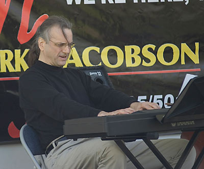 Reeves-Hillsborough-Fest-02